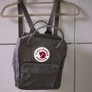 Fjällräven Kånken Mini gray backpack